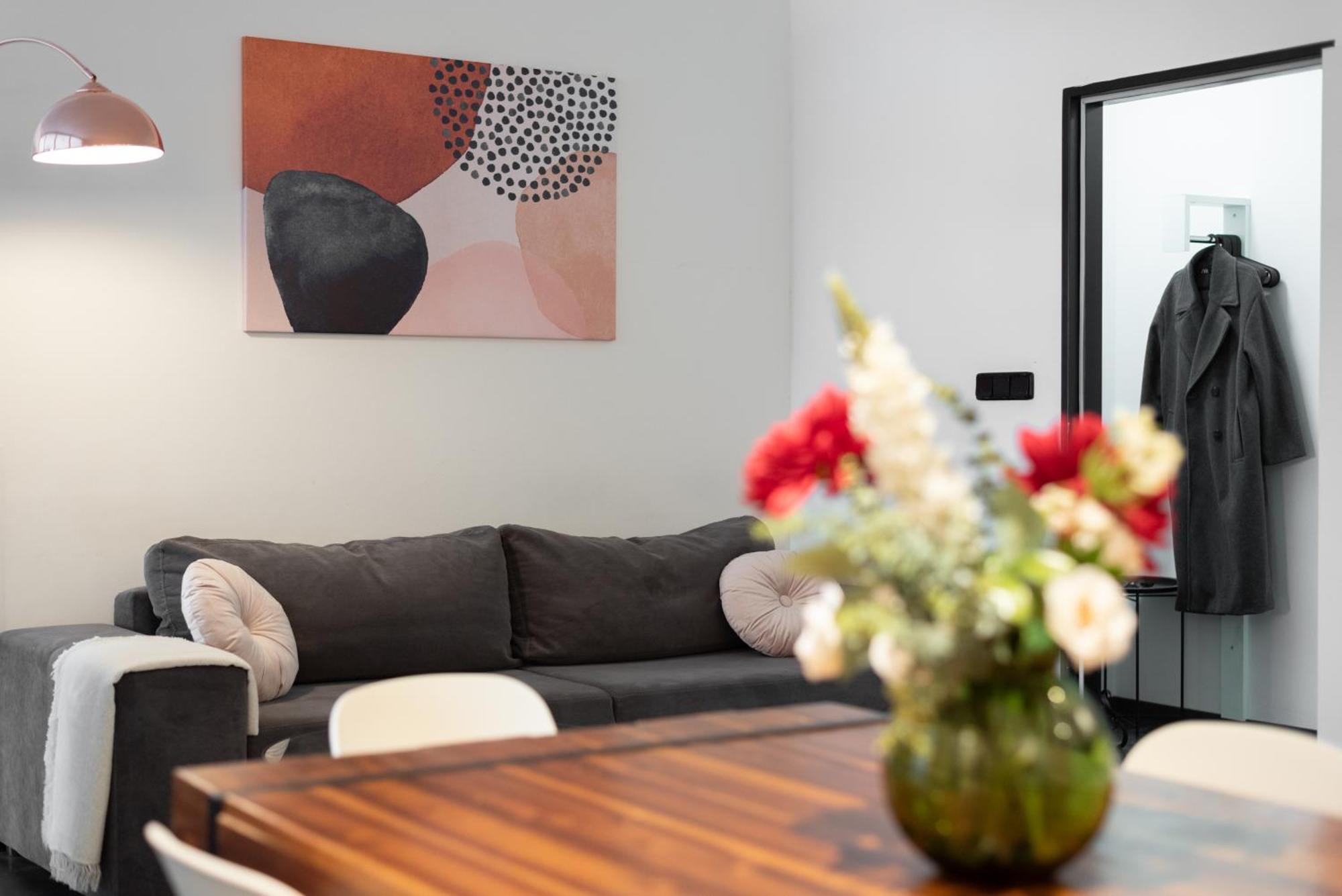 פראג Spacious Apartments Near Karlin Square מראה חיצוני תמונה