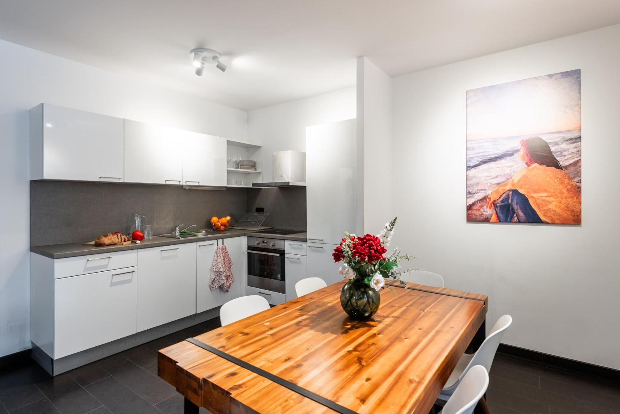 פראג Spacious Apartments Near Karlin Square מראה חיצוני תמונה