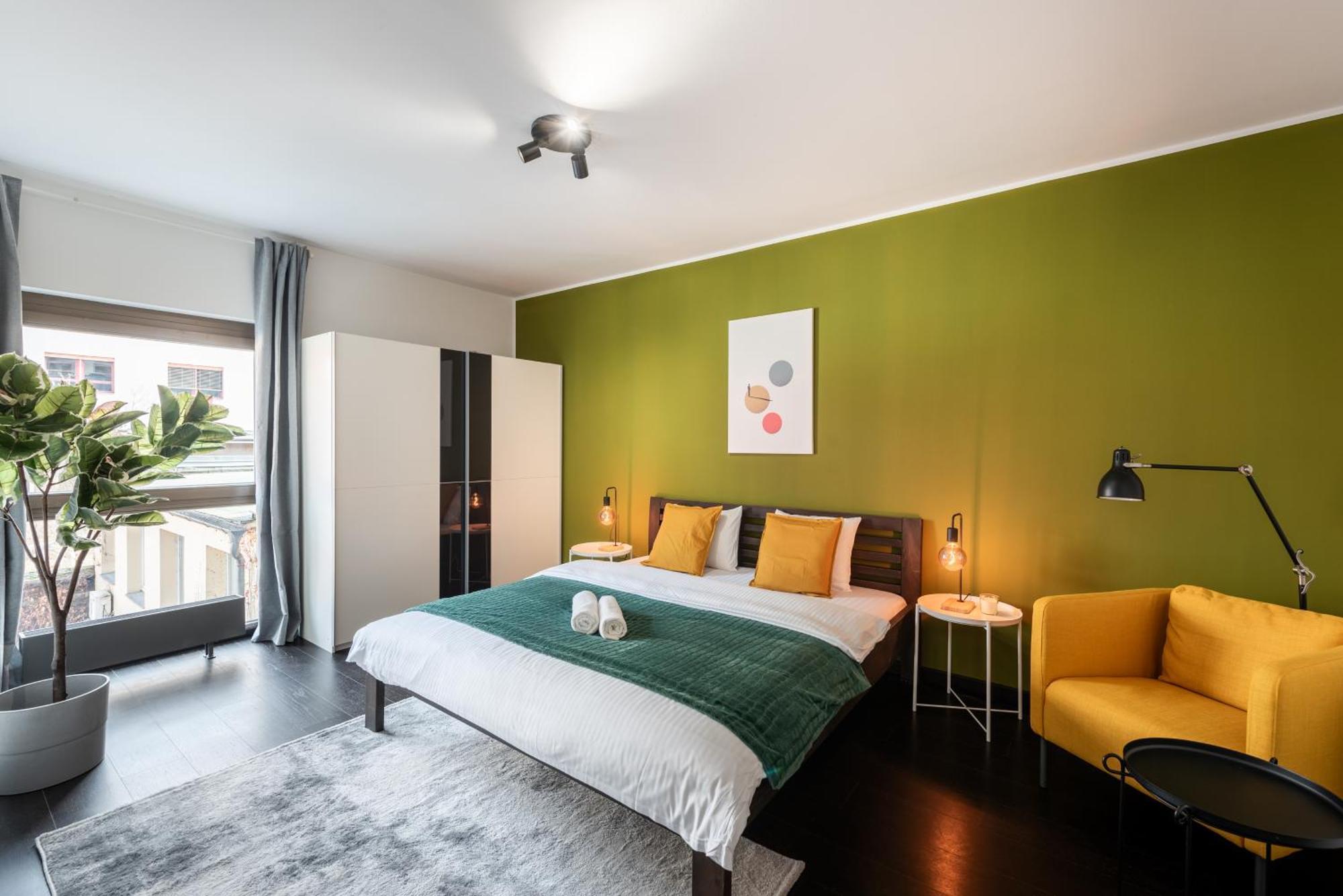 פראג Spacious Apartments Near Karlin Square מראה חיצוני תמונה