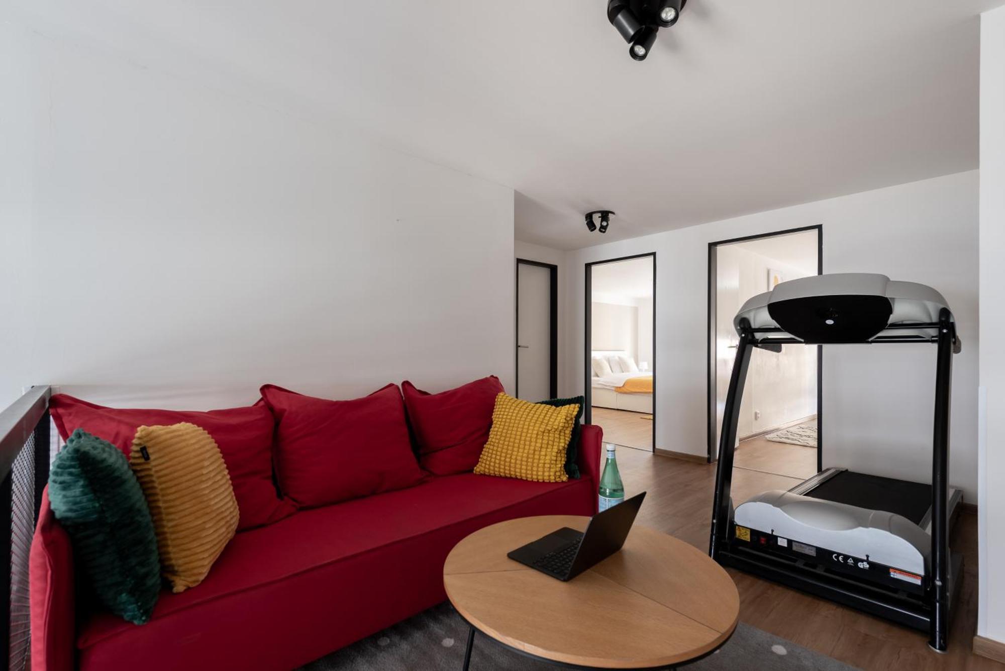פראג Spacious Apartments Near Karlin Square מראה חיצוני תמונה