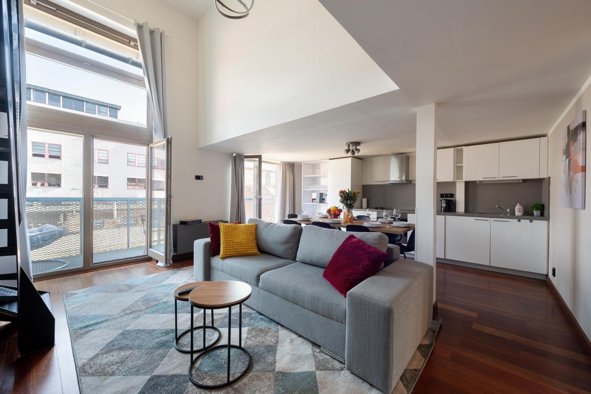 פראג Spacious Apartments Near Karlin Square מראה חיצוני תמונה