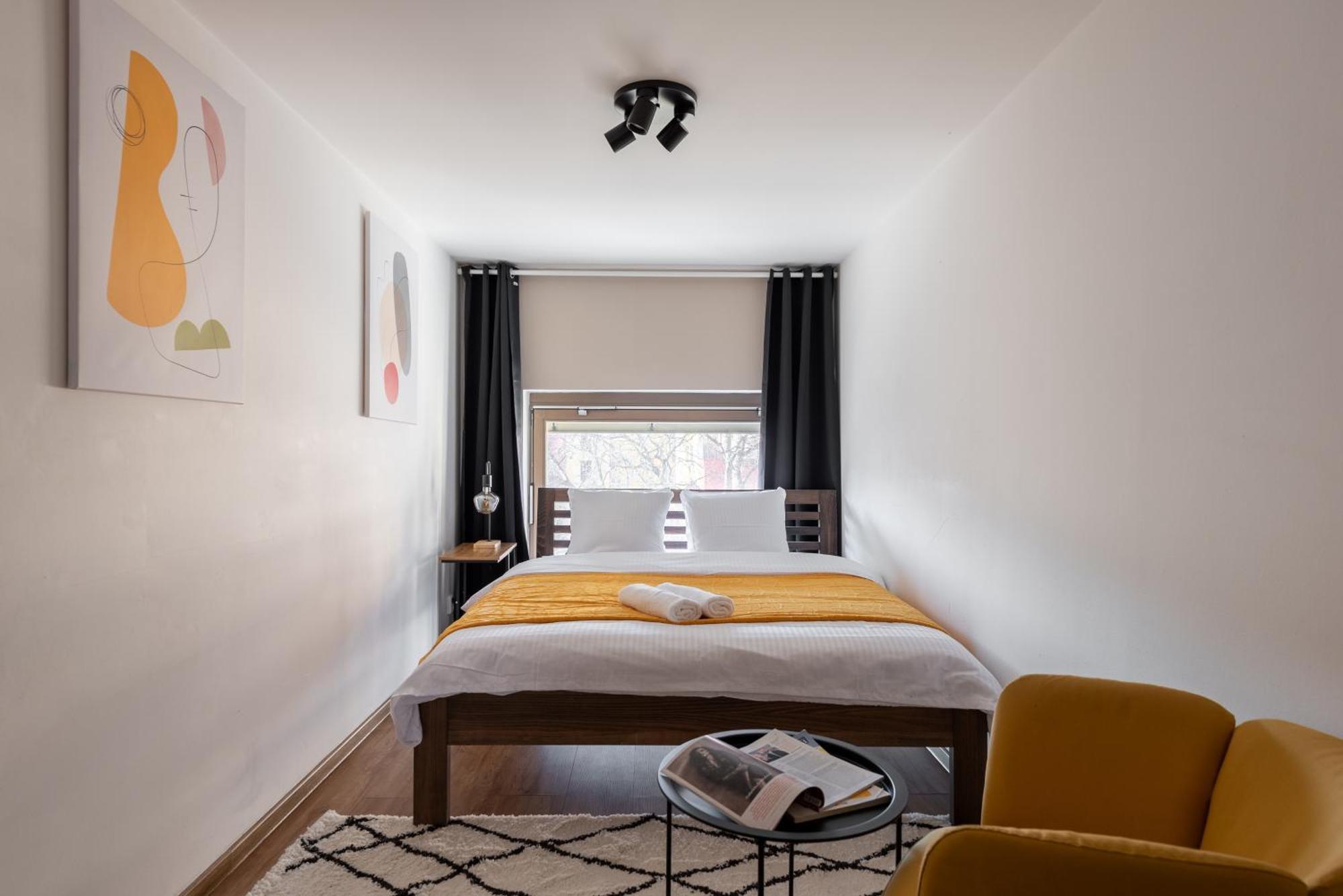 פראג Spacious Apartments Near Karlin Square מראה חיצוני תמונה