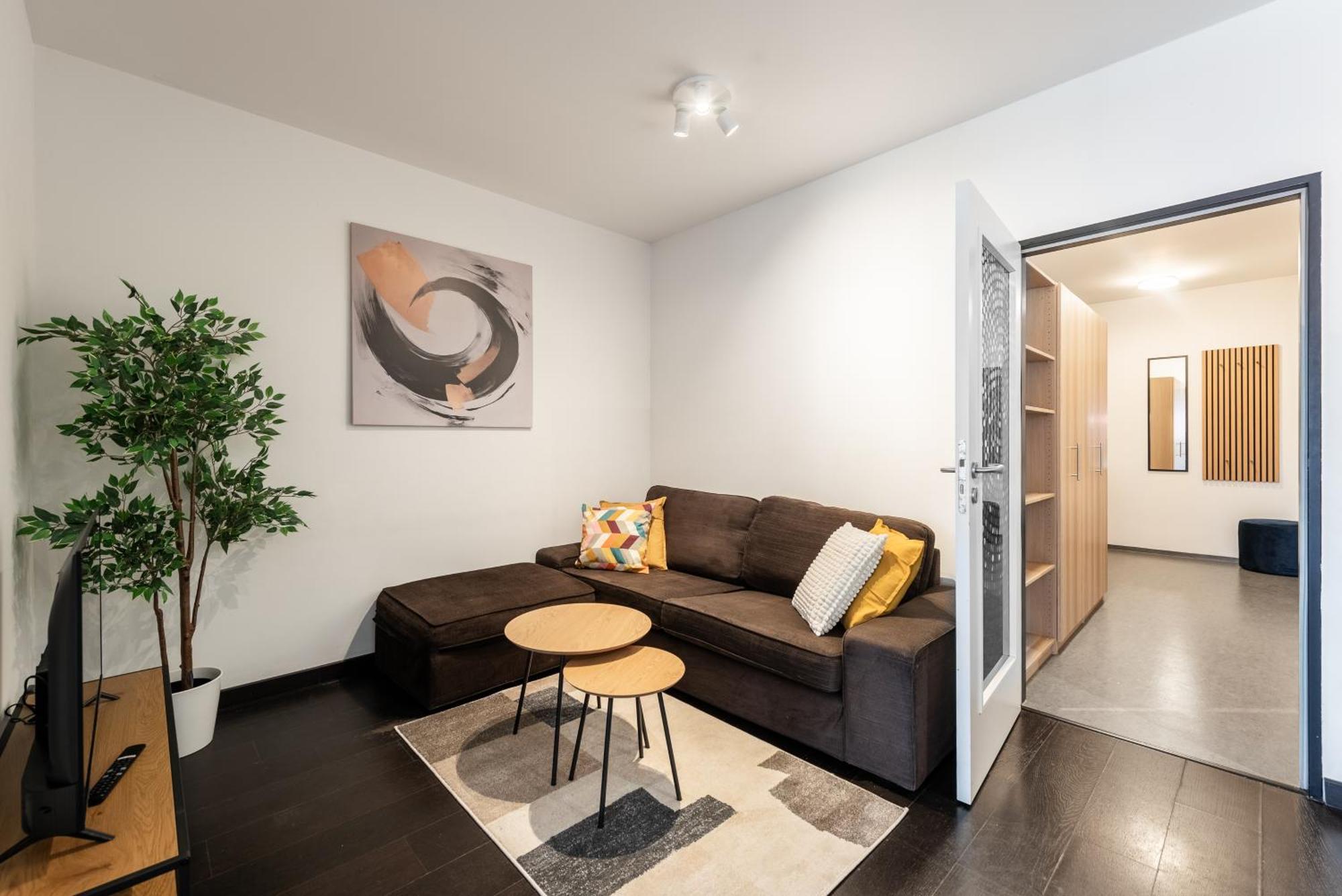 פראג Spacious Apartments Near Karlin Square מראה חיצוני תמונה